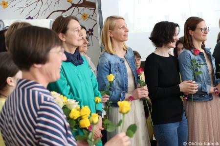 Osnovna šola 27. julij Kamnik že 40 let raste s prepričanjem, da če spoštujemo sebe, bomo znali spoštovati tudi druge (61)
